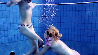 Lesbian Underwater