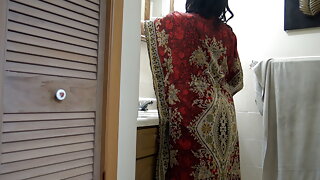 Punjabi stepmother fucked with big cock before she goes to work