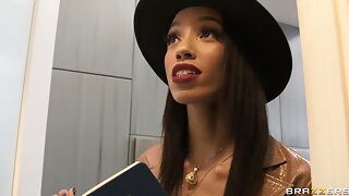 Alexis Lee, Alexis Tae, Keiran Lee, Ebony