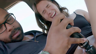 Fait Maison, Publique, Voiture