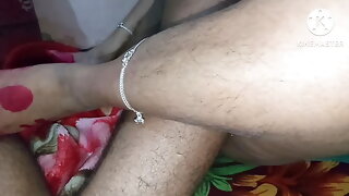 Makan malik ne kiraye ki jagah bhabhi ki gand aur chut chono ki fad dala Indian Desi bhabhi fuking with Hindi 