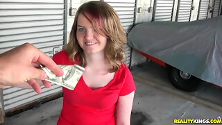 Déjantée, Sexe Fou, Rue, Street, Sperme Sur Chatte