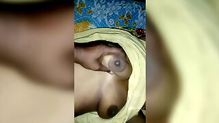 Village bhabhi chiting husband on bed desi wife ne pati ko dhokha diya 