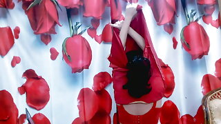 Kinky cutie seduces In Sexy Red Dress Webcam
