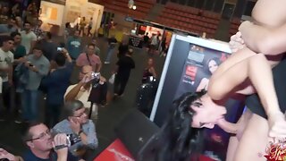 Amateursex Auf Der Bühne, Public Sex On Stage