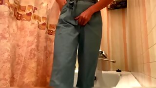 Shower Pissing Solo