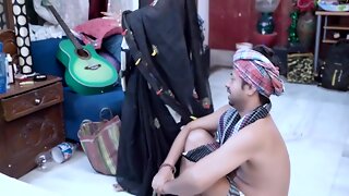 Bare Bare Dudhwali Sudipa Bhabhi Ko Ricksawala Ne Chod Dala