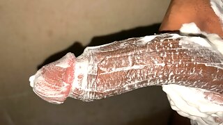Big dick cum desi indian big dick in bathroom bathing  