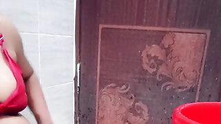 Bengali girl pussy saving.bengali beutiful girl.bengali girl boobs show
