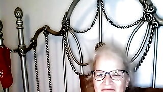 Granny Webcam Masturbation, Momma Vee