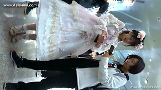 Peeping Chinese Upskirt