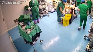 医院偷窥, 隐 中国人