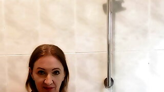 Amateur Mature Piscine, Granny Douche, Mamie Sous La Douche