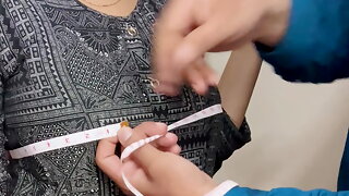 Tailor maap lete hue bahar nikal di dono doodh ke dukan 