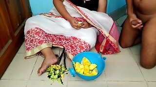 Sex) Stepmom Chopping Vegetable Suddenly Saree Fell From Her Chest I Seeing Big Tits & Fucked Her-cum On Her Ass