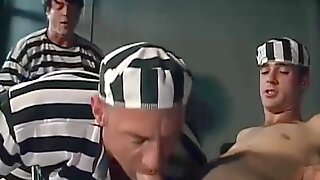 Gay Prisonnier