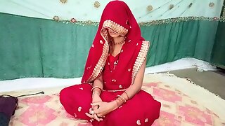 Padosan bhabhi ko tange chaudi karke choda or bhabhi ko khub land chuswaya or bhabhi ji ki land se hi mang bhar di 