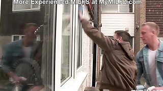 Chubby Milf Dp, Erstaunliche Mutter, Uk Dp, Mom Dp