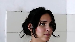 Latinas, Casero, Adolescente, Corridas En La Boca