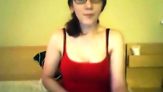 Nerdy girl tries the omegle sex game that all the bad girls at school are talking about