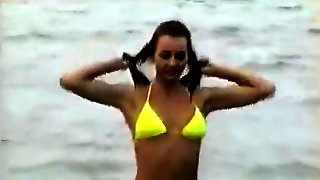 So sexy greek brunette woman make fun in europe beach and share on web