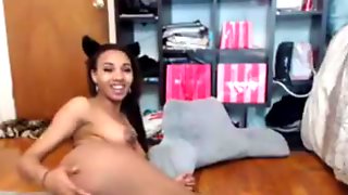 Ebony college girl Pleases Her Pussy