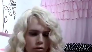 Junior sexy blonde russian tranny 2