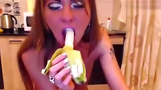 SamanthaDoLL playing with banana