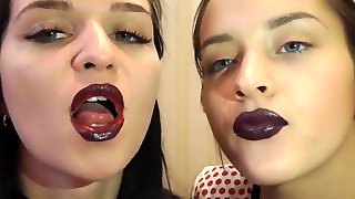 Lesbian Messy, Lesbian Webcam Kissing, Lipstick