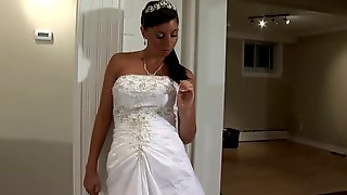 Bride, Upskirt
