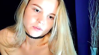 Home D20 - Cut blonde girl with nice boobs