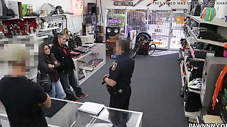 Couple bitches tried to steal from the shop - xxx pawn