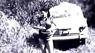 Car Driver gets a Sexual Pleasure (1940s Vintage)