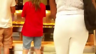 Big ass ebony girl in white leggings