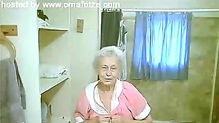 OmaFotzE Hairy Amateur Granny Pussies Closeups