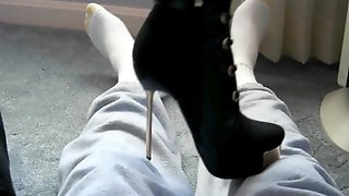 Heels Trample, Footjob Heels