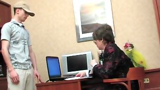 Mature boss Dolores does blowjob and fucks in office