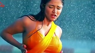 Amazing Bollywood video with a gorgeous Indian star