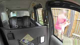 Teen sucks taxi drivers cock