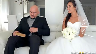 Bride Kelsi Gets Fucked By Long Dick Of JMac