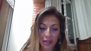 Webcam Whore Naomi Burning fucks herself and eats her cum