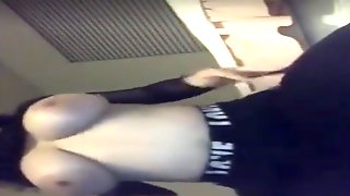 Italien girls showing her enormous tits on periscope