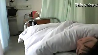 Japonesa Bisita Al Hospital, Manoseada