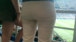 Juicy big butt milfs in tight white pants 5