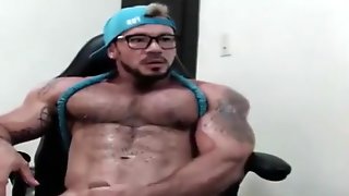 Hot Cam Muscle eats cum