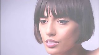 JANICE GRIFFITH ROLLS BLUNTS NAKED FOR MERRY JANE SEX WEEK 2018