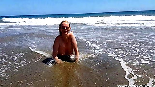 The beach whore for everyone on Gran Canaria UNCUT