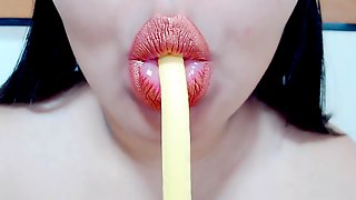 Food Porn Diary: Eating Candy (ASMR)