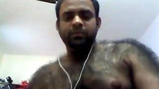 Fur covered guy fron India on cam, no cum