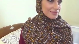 Muslim bitch fuck 4 money
